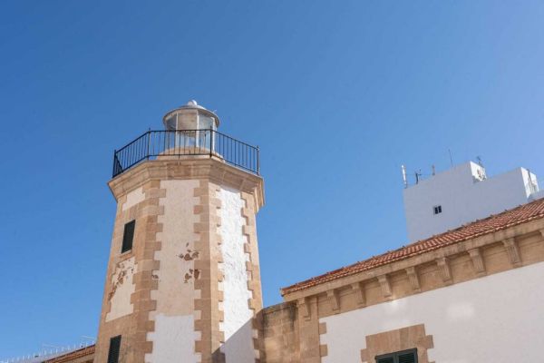 Faro Ses Coves Blanques
